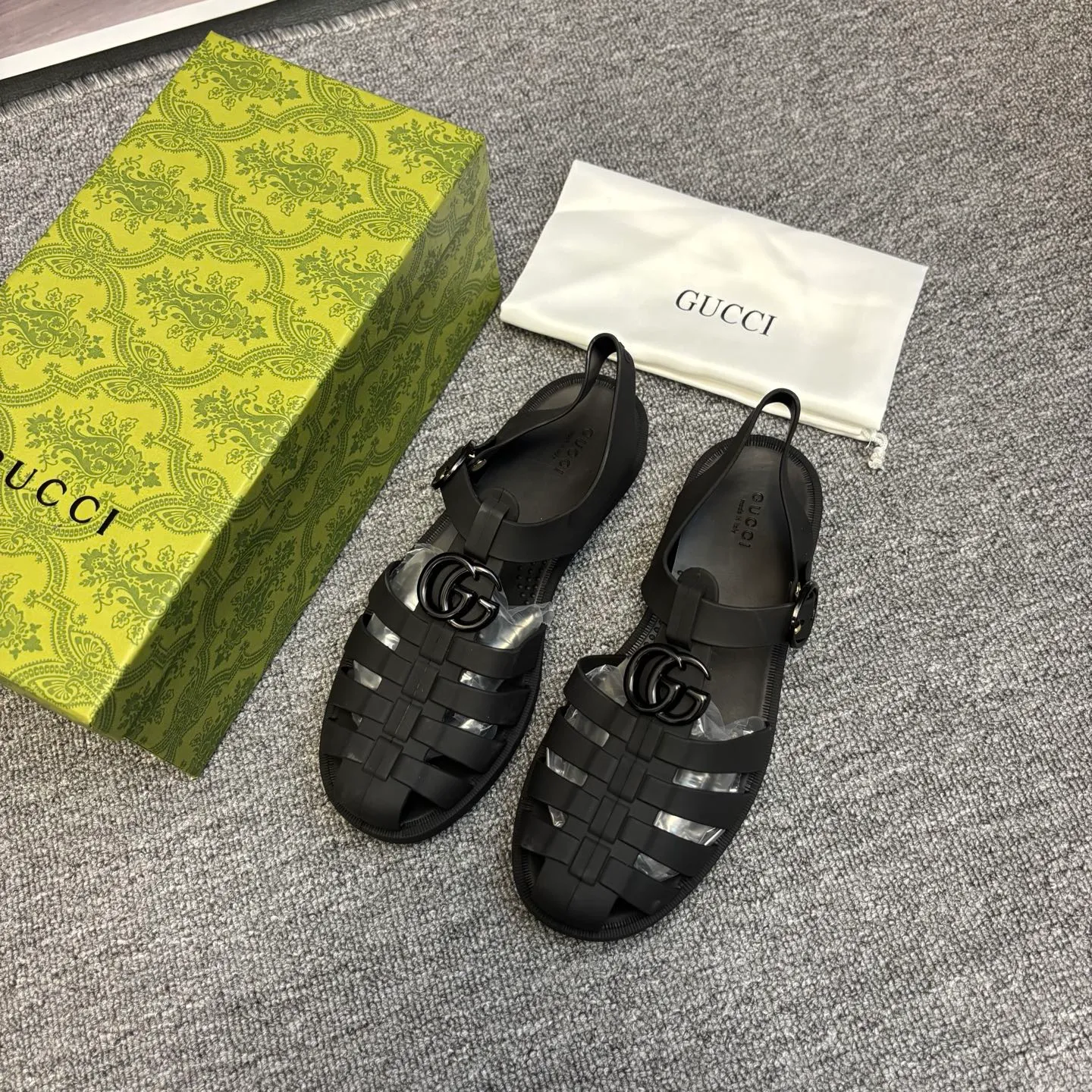Men's shoes 260💰 [Gucci] Counter quality, top-quality original goods, real photos! Original TPU material, fine workmanship, comfortable; genuine 1:1 replica Size: 36 ~ 46
